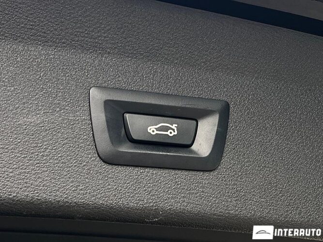 BMW X1 2.5e 48 interauto-car