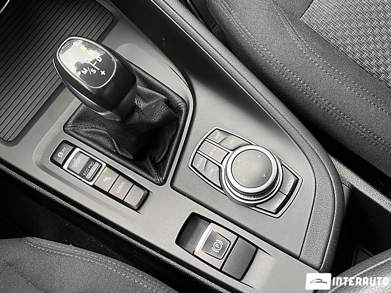 BMW X1 2.5e 24 automobil-interauto