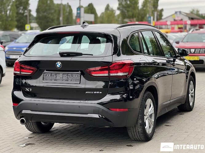 BMW X1 2.5e 31 interauto-car