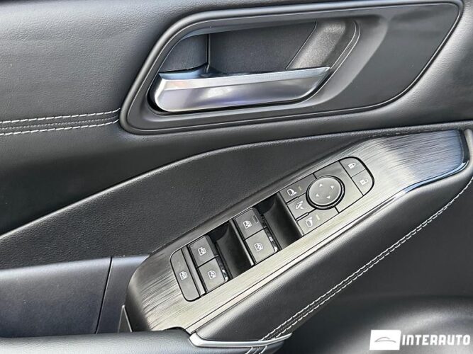 Nissan Qashqai 51 interauto-car