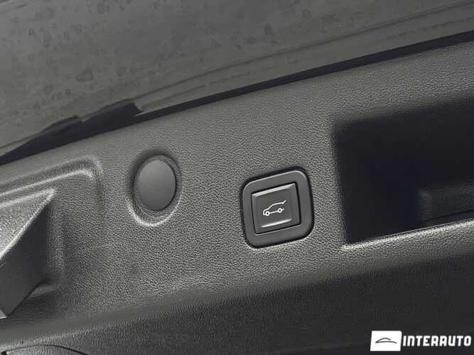 Chevrolet Equinox 50 interauto-car