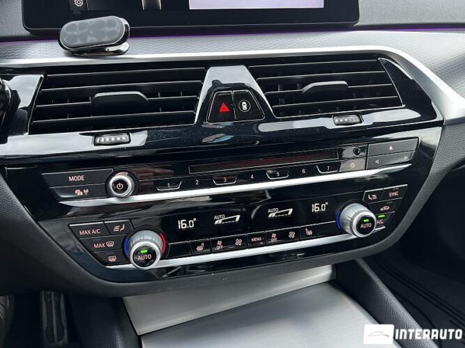 BMW 520 44 interauto-car