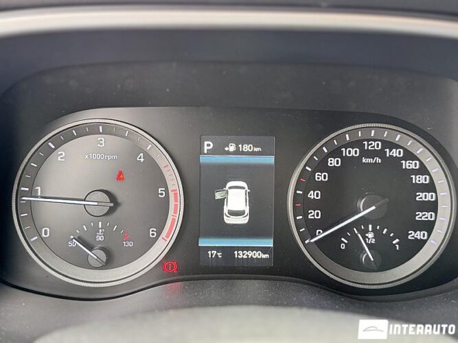 Hyundai Tucson 44 interauto-car