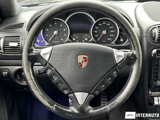 Porsche Cayenne Turbo 45 interauto-car