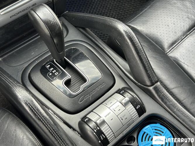 Porsche Cayenne Turbo 48 interauto-car