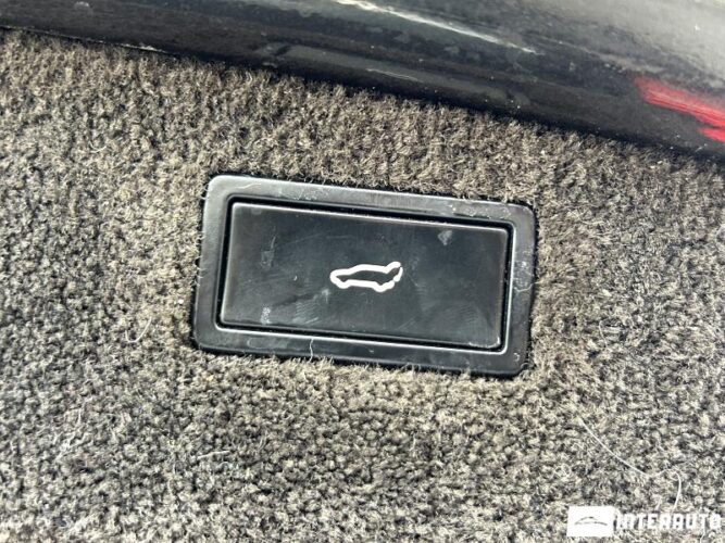 Porsche Cayenne Turbo 52 interauto-car