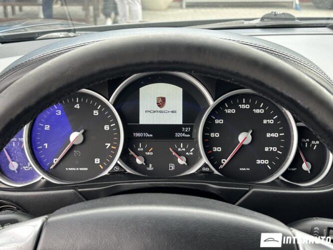 Porsche Cayenne Turbo 44 interauto-car