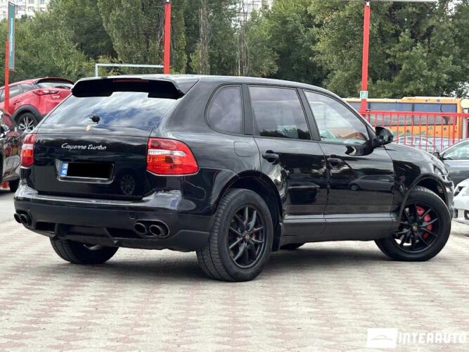 Porsche Cayenne Turbo 34 interauto-car
