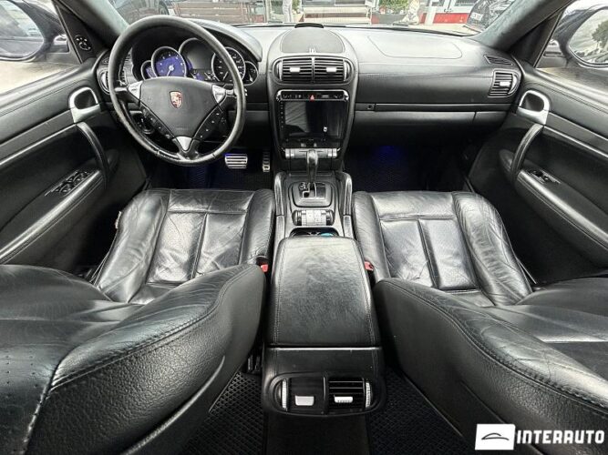 Porsche Cayenne Turbo 46 interauto-car