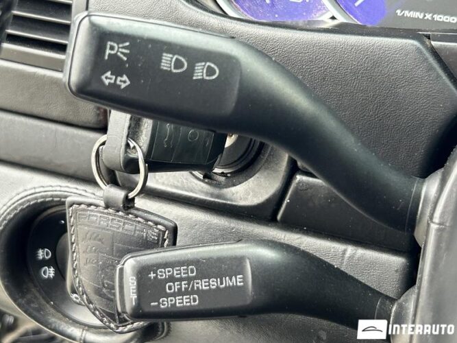 Porsche Cayenne Turbo 40 interauto-car