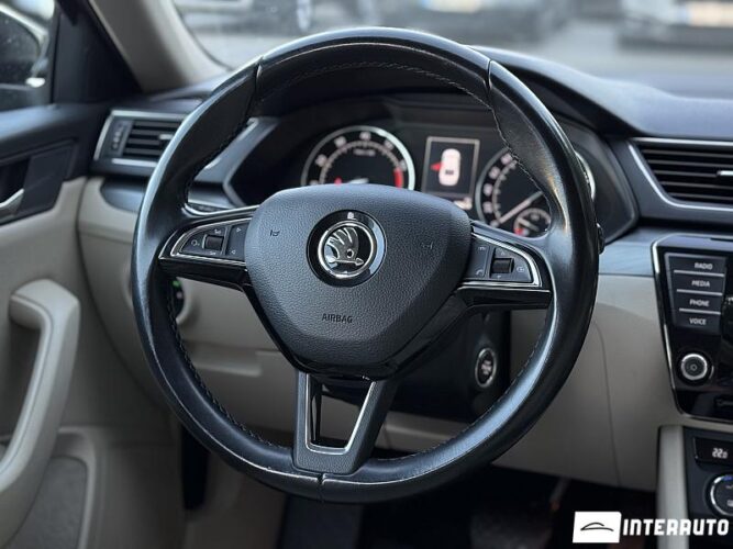Skoda Superb 47 interauto-car