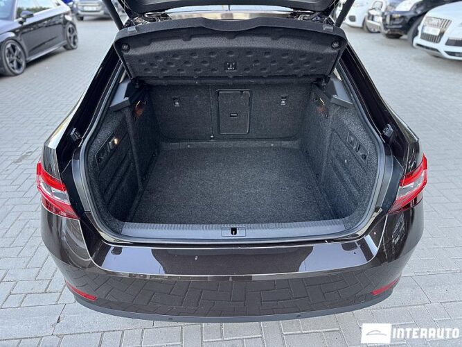 Skoda Superb 38 interauto-car