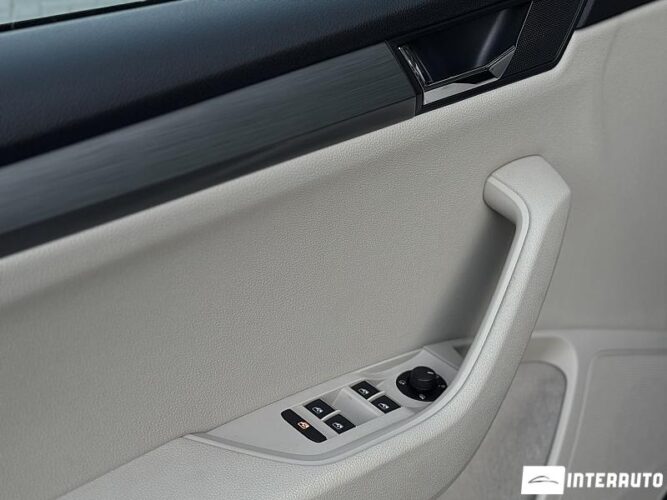 Skoda Superb 42 interauto-car