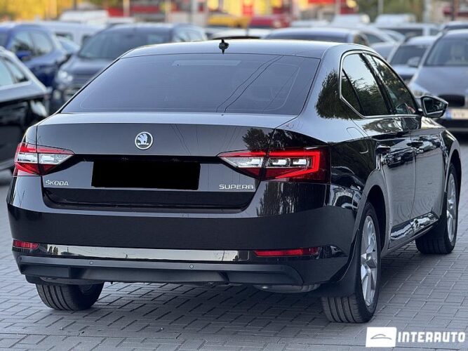 Skoda Superb 37 interauto-car