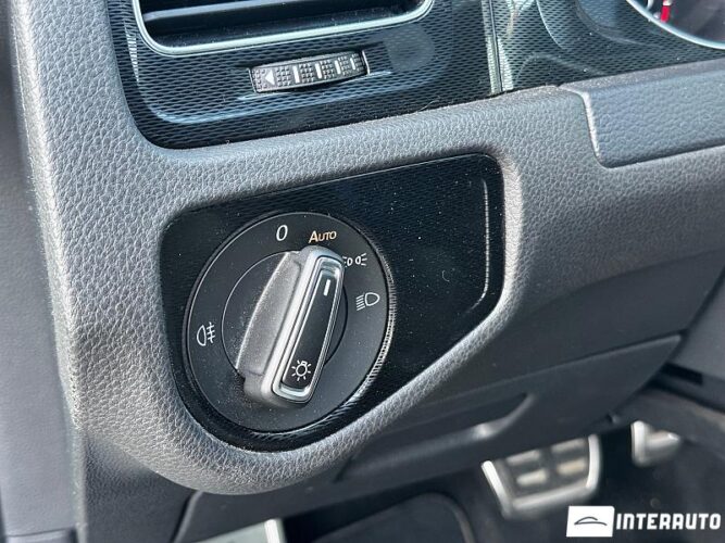 Volkswagen Golf GTE 42 interauto-car