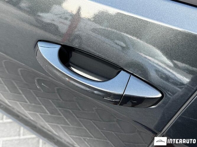 Volkswagen Golf GTE 48 interauto-car