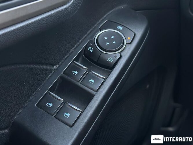 Ford Escape 34 interauto-car