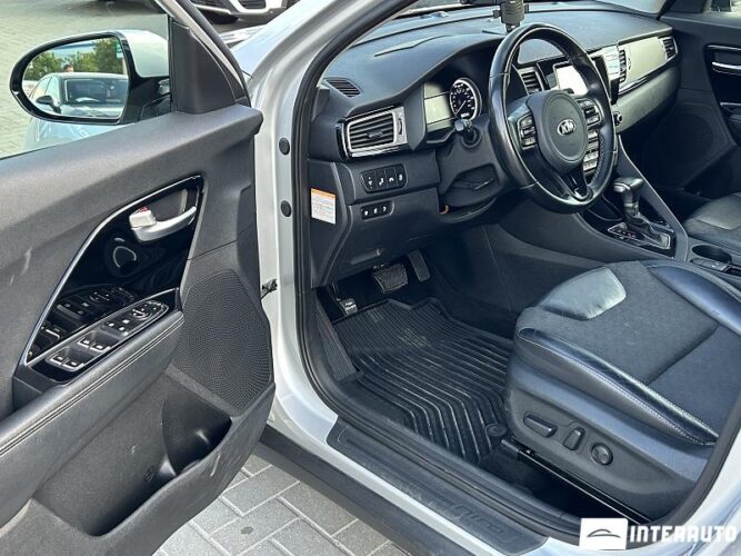 Kia Niro 36 interauto-car