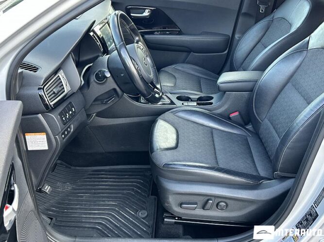 Kia Niro 38 interauto-car