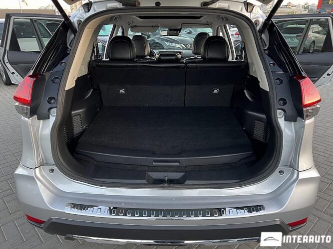 Nissan Rogue 56 interauto-car