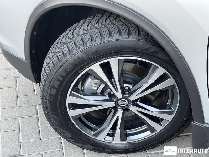 Nissan Rogue 51 interauto-car