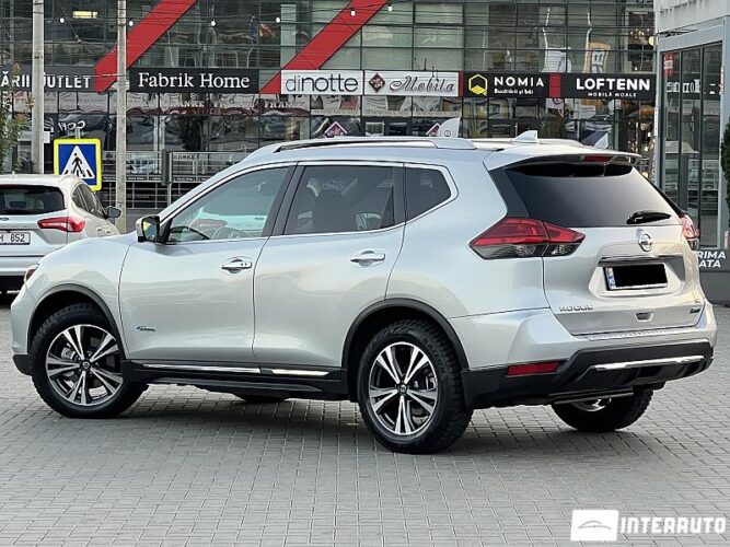 Nissan Rogue 38 interauto-car