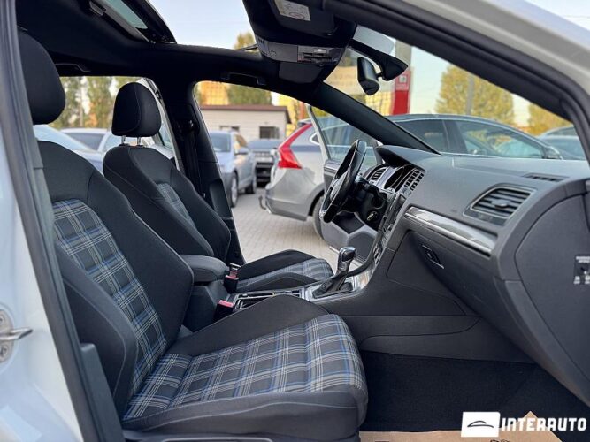 Volkswagen Golf GTE 43 interauto-car