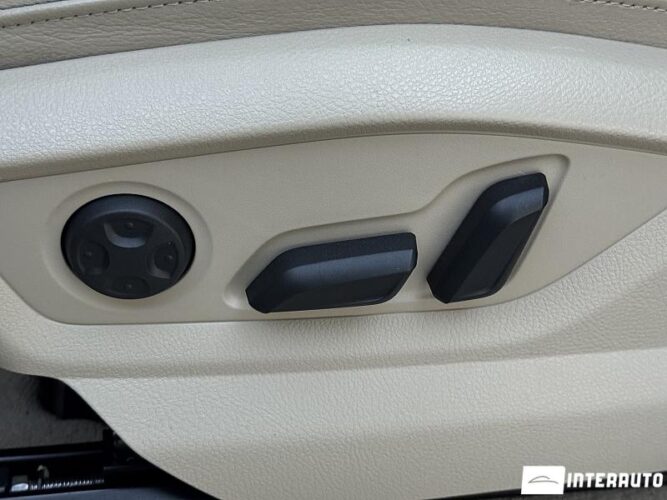 Audi Q7 40 interauto-car
