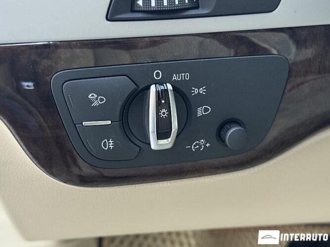 Audi Q7 44 interauto-car