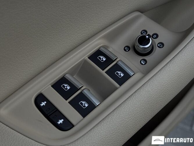 Audi Q7 52 interauto-car