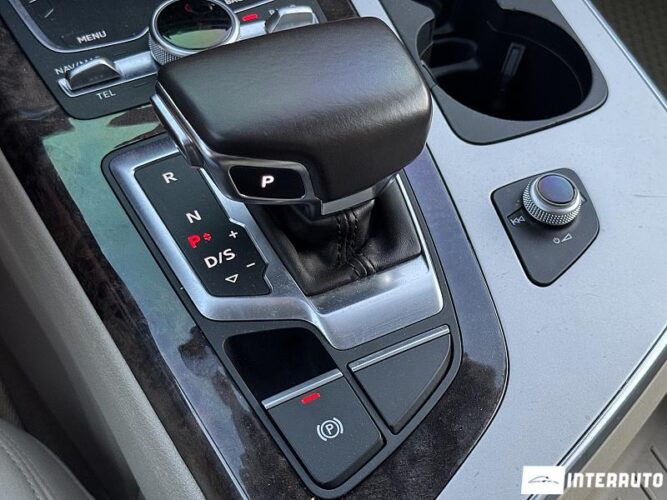 Audi Q7 48 interauto-car