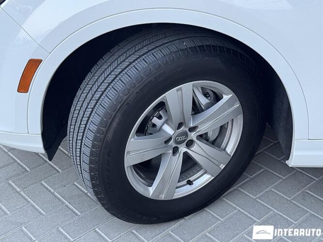 Audi Q7 58 interauto-car