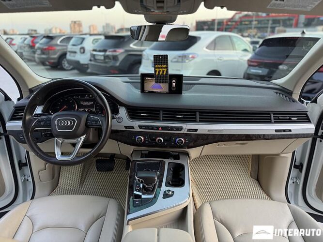 Audi Q7 41 interauto-car