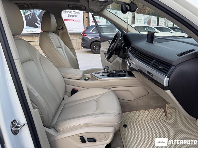 Audi Q7 50 interauto-car