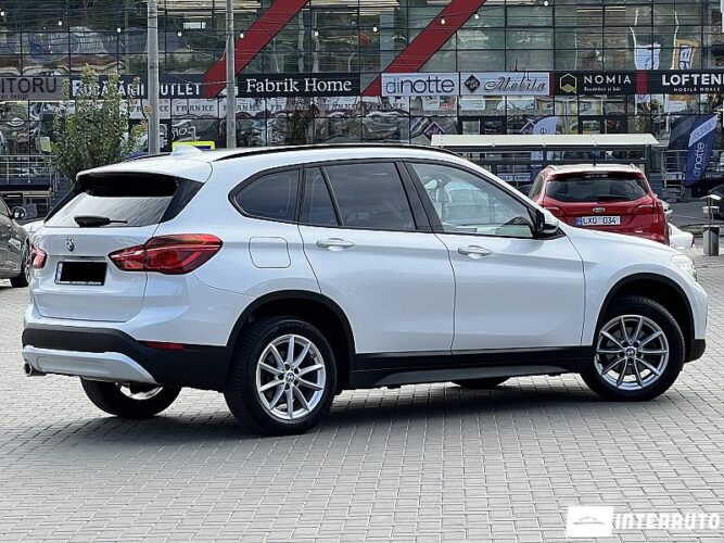 BMW X1 1.6D 33 interauto-car