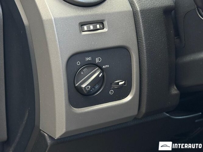 Land Rover Discovery 37 interauto-car