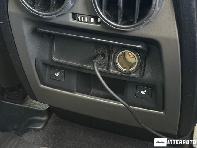 Land Rover Discovery 48 interauto-car