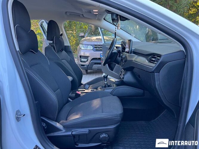 Ford Focus 46 interauto-car