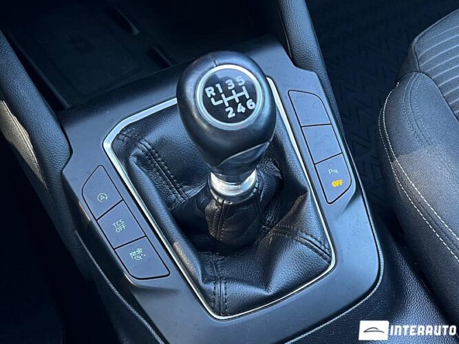 Ford Focus 44 interauto-car