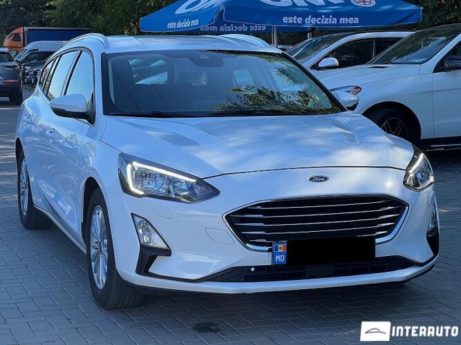 Ford Focus 33 interauto-car