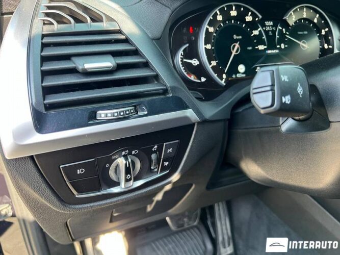BMW X3 M4.0i 53 interauto-car