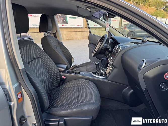 Nissan Qashqai 42 interauto-car