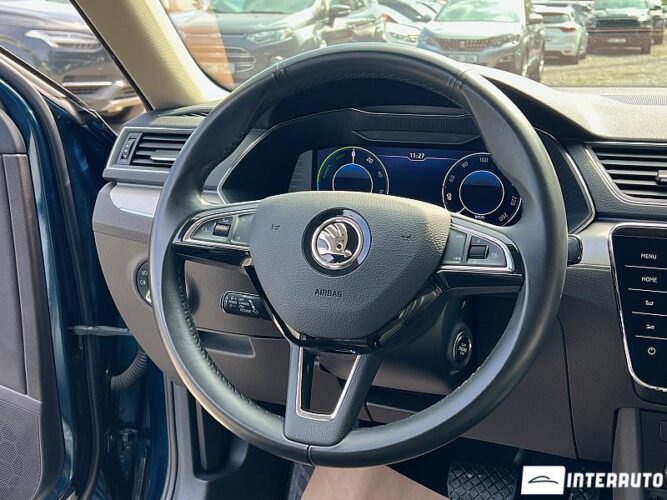 Skoda Superb 39 interauto-car