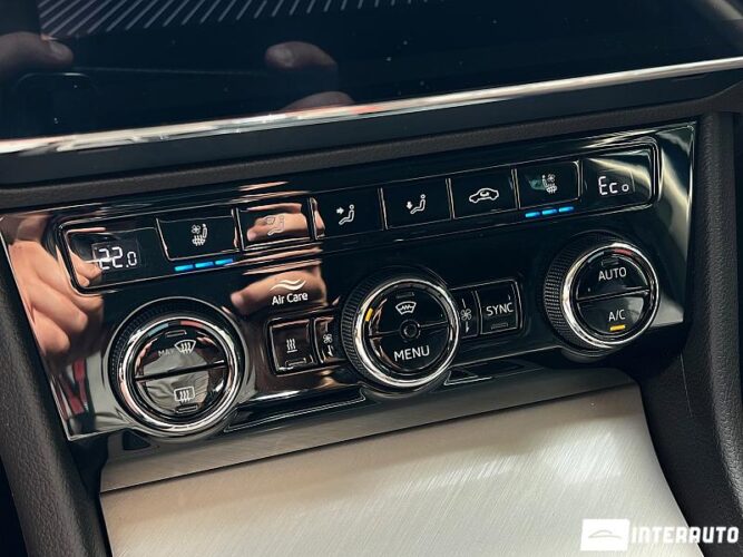 Skoda Superb 44 interauto-car