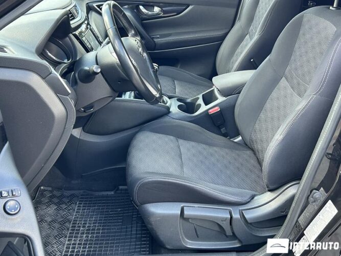 Nissan Qashqai 35 interauto-car