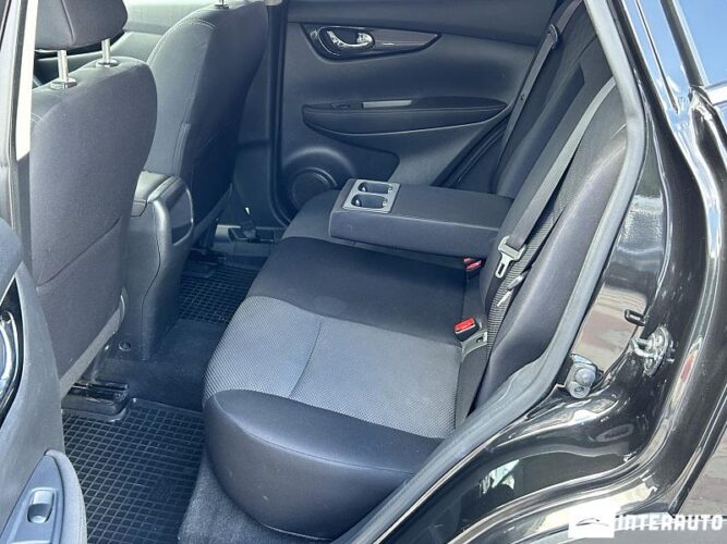 Nissan Qashqai 43 interauto-car