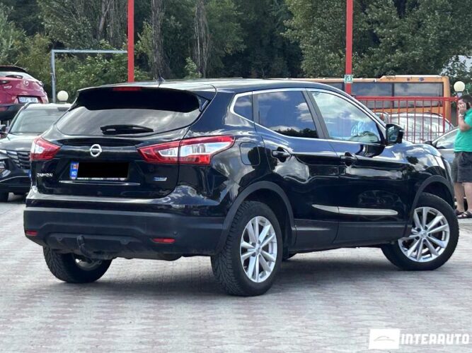 Nissan Qashqai 31 interauto-car