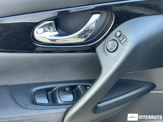 Nissan Qashqai 34 interauto-car