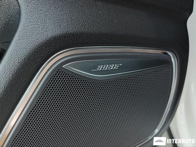 Audi Q3 42 interauto-car