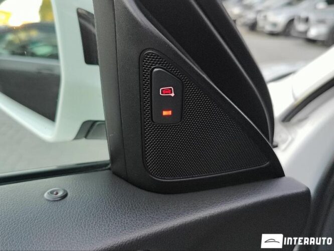 Audi Q3 43 interauto-car